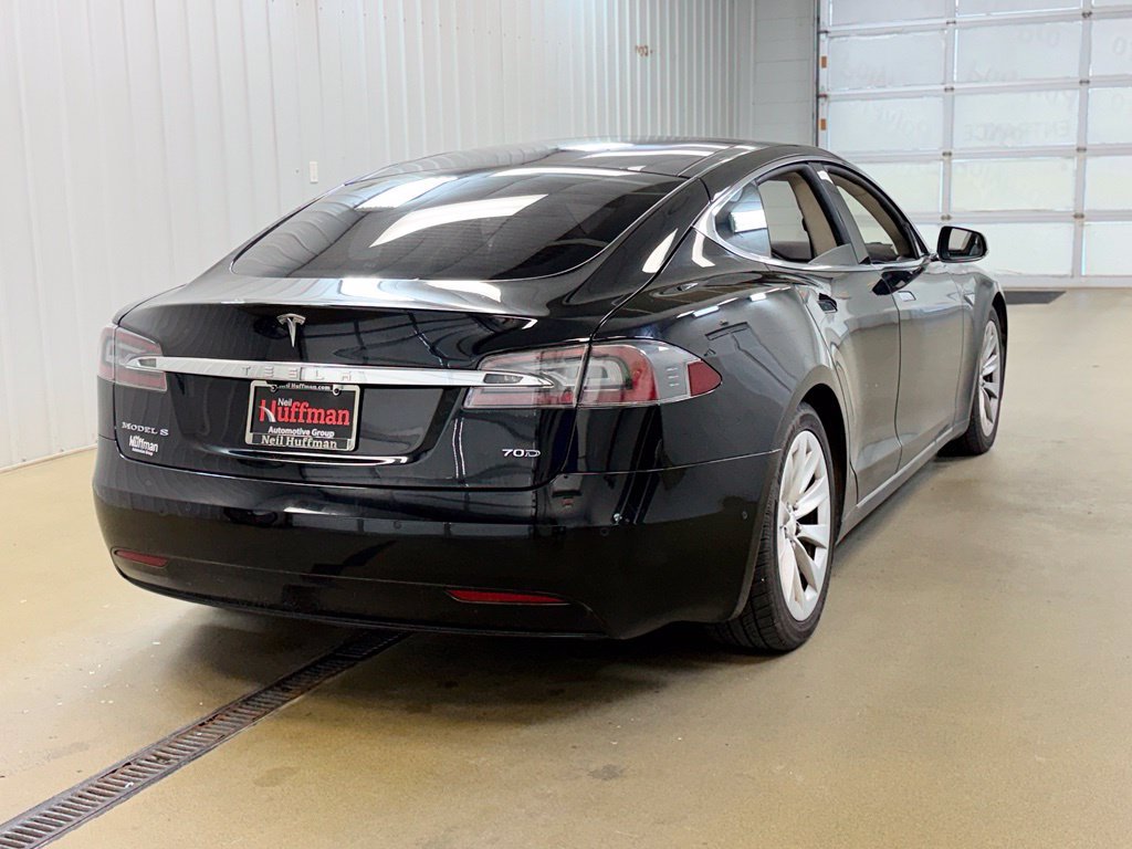 Used 2016 Tesla Model S 70D AWD/4WD image 5