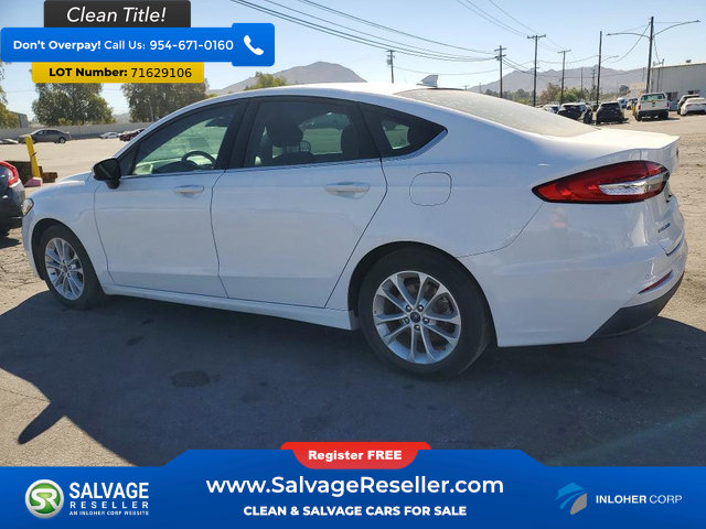 Used 2020 Ford Fusion SE FWD image 3