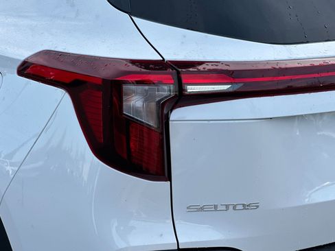 New 2026 Kia Seltos LX image 7