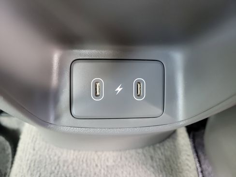 Certified 2025 Hyundai Elantra SE image 24