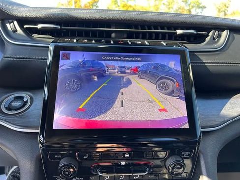 Used 2021 Jeep Grand Cherokee L Limited w/ Trailer Tow Group (B) AWD/4WD image 18