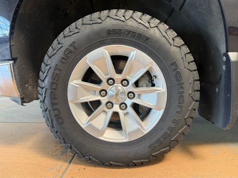Used 2023 Chevrolet Silverado 1500 LT AWD/4WD image 8