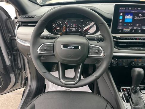 Used 2023 Jeep Compass Limited AWD/4WD image 23