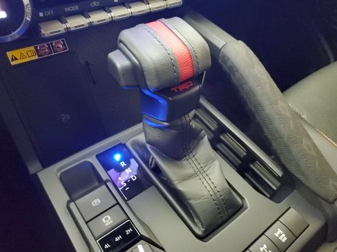 Used 2024 Toyota Tacoma TRD Pro AWD/4WD image 30