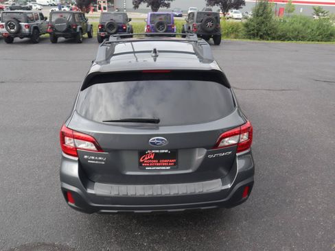 Used 2018 Subaru Outback 2.5i Premium AWD/4WD image 12