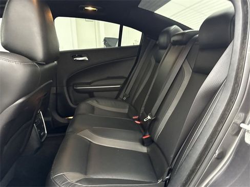 Used 2019 Dodge Charger SXT image 26