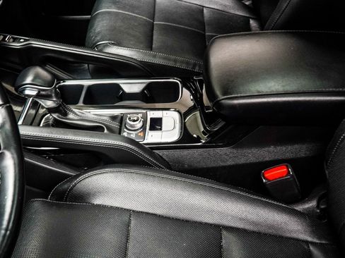 Used 2022 Kia Telluride SX w/ Towing Package image 18