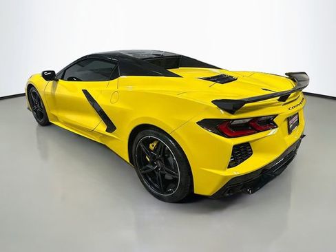 Used 2025 Chevrolet Corvette Stingray Premium Conv w/ Z51 Performance Package RWD image 9