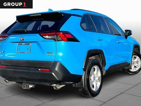 Used 2020 Toyota RAV4 XLE w/ Convenience Package image 13