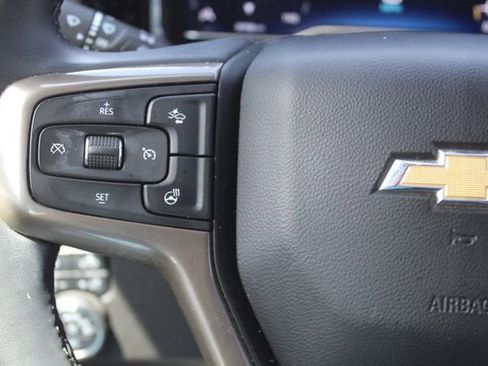 Used 2024 Chevrolet Silverado 2500 High Country w/ High Country Premium Package image 25