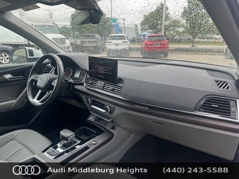 Used 2023 Audi Q5 2.0T Premium w/ Convenience Package AWD/4WD image 29
