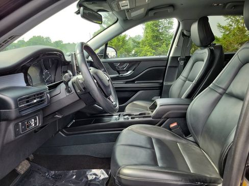 Used 2020 Lincoln Corsair AWD w/ Equipment Group 101A image 8