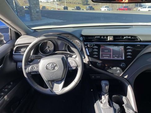 Used 2019 Toyota Camry SE image 12