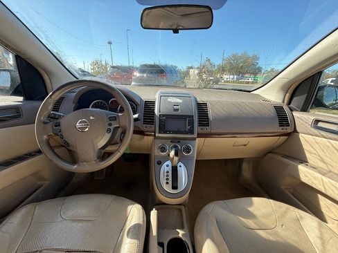 Used 2010 Nissan Sentra 2.0 SL w/ Premium Plus Pkg FWD image 6