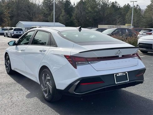 Certified 2025 Hyundai Elantra Sport image 4