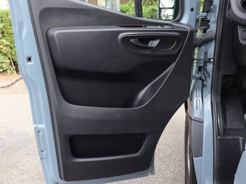 Used 2021 Mercedes-Benz Sprinter 2500 image 19