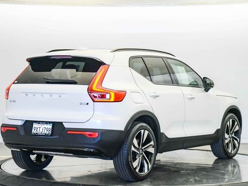 Certified 2026 Volvo XC40 B5 Ultra w/ Climate Package AWD/4WD image 5