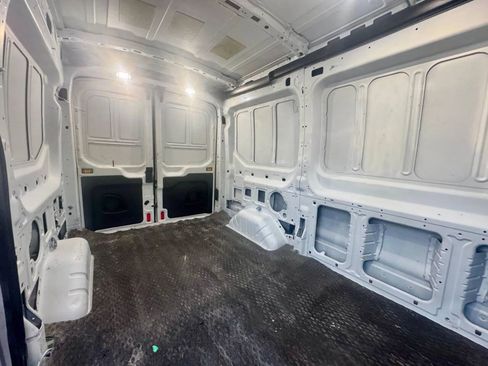 Used 2018 Ford Transit 150 Medium Roof w/Sliding Side Doo image 16