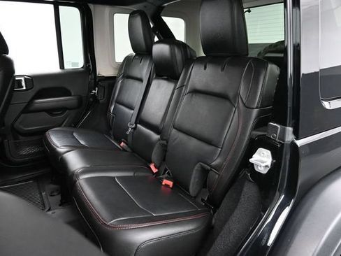 Used 2022 Jeep Wrangler Unlimited Rubicon w/ Xtreme Recon 35" Tire Package AWD/4WD image 29