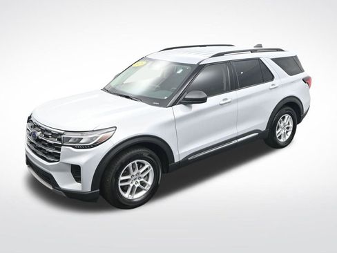 Used 2025 Ford Explorer Active image 21