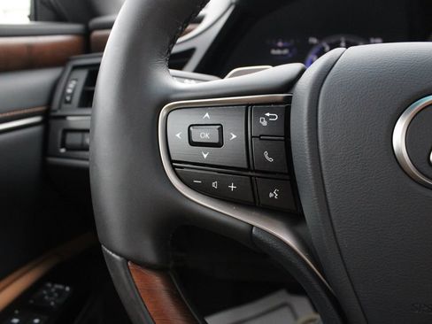 Used 2025 Lexus ES 350 w/ Technology Package FWD image 12