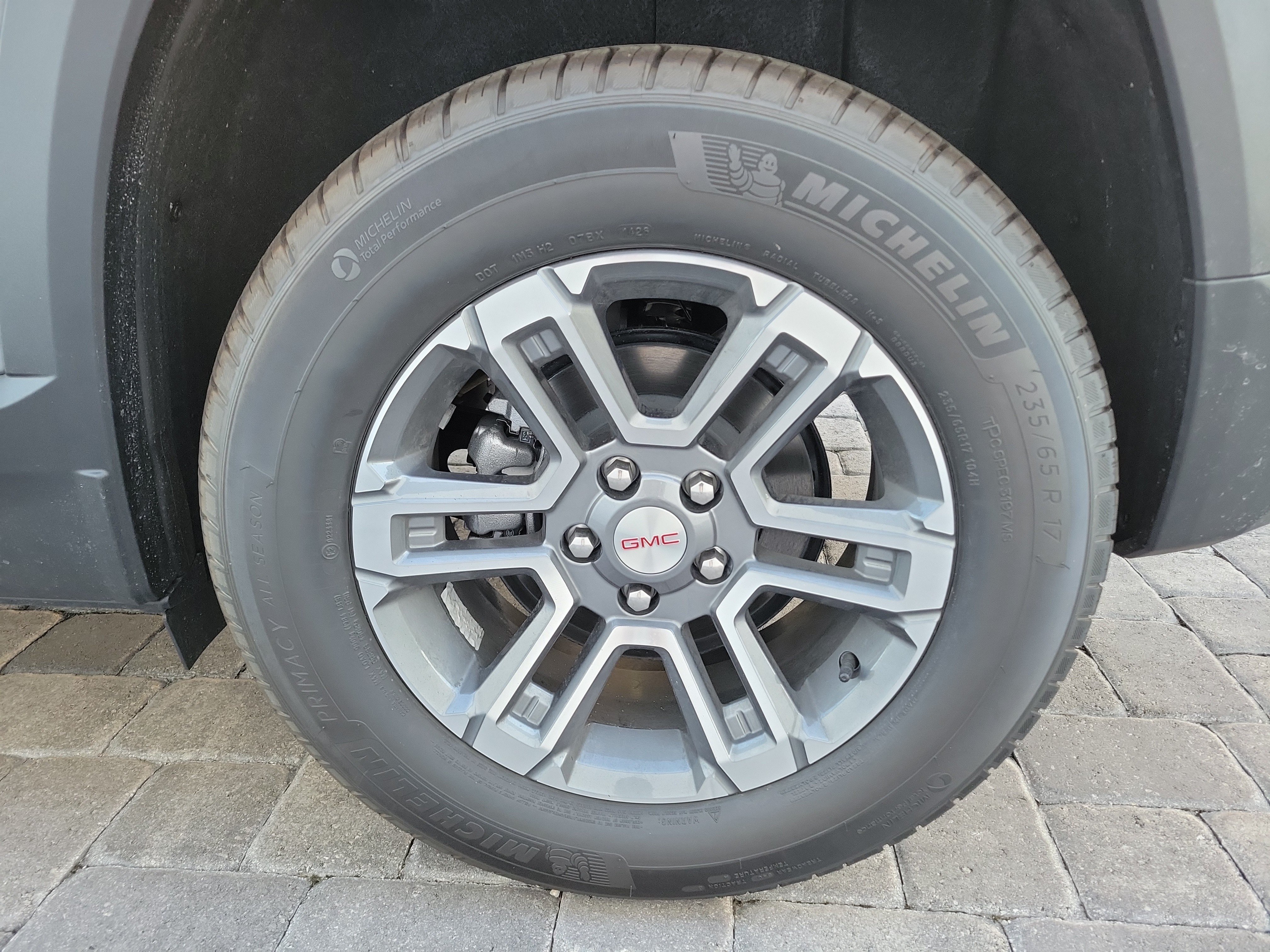 New 2027 GMC Terrain Elevation w/ LPO, Floor Liner Package FWD image 10