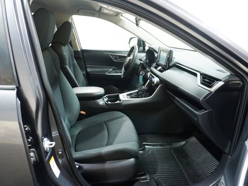 Used 2019 Toyota RAV4 LE w/ All Weather Liner Package image 11
