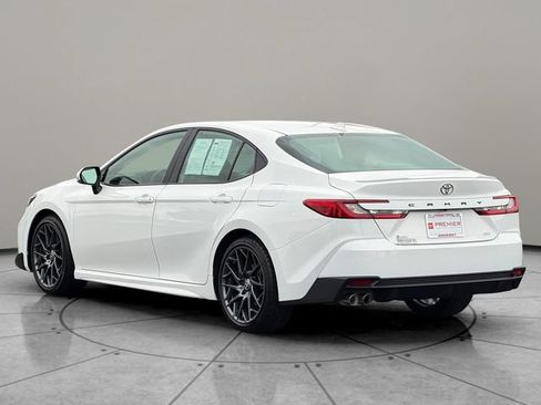 Certified 2025 Toyota Camry SE FWD image 4