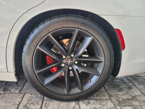 Used 2023 Chrysler 300 C RWD image 8