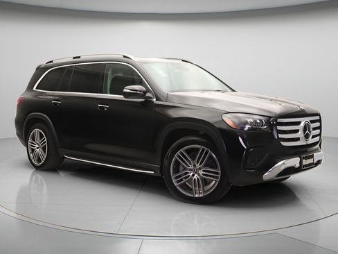 New 2026 Mercedes-Benz GLS 450 4MATIC image 1