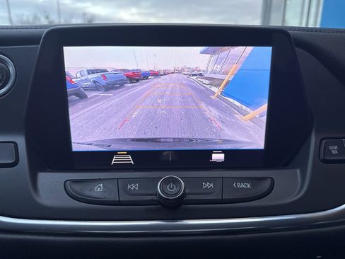 Used 2019 Chevrolet Blazer LT w/ Sun and Wheels Package image 24