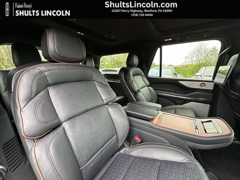New 2025 Lincoln Navigator Black Label AWD/4WD image 26