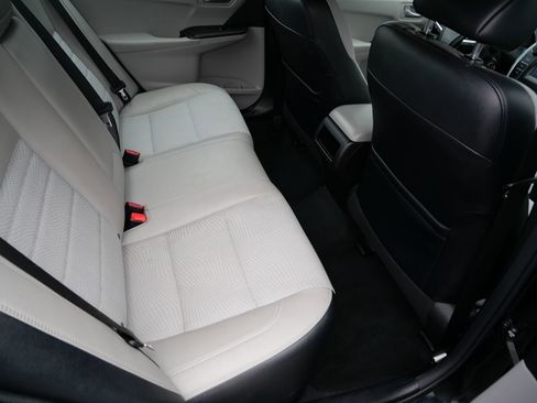 Used 2017 Toyota Camry SE FWD image 23