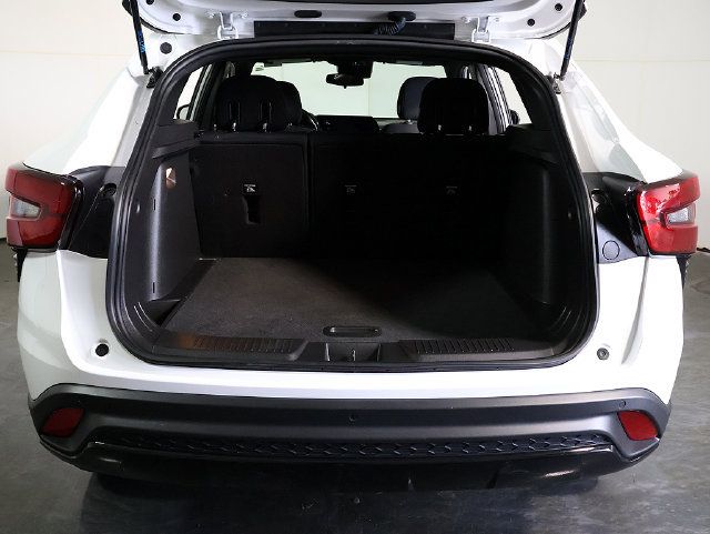 Used 2024 Chevrolet Trax RS w/ Driver Confidence Package FWD image 26