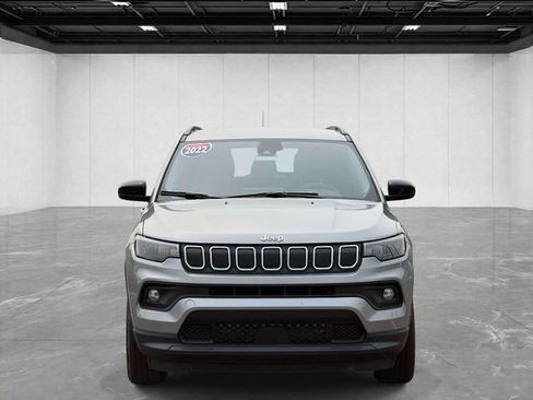 Certified 2022 Jeep Compass Latitude w/ Convenience Group AWD/4WD image 2