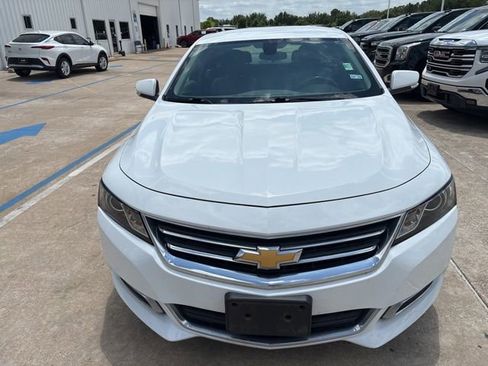 Used 2017 Chevrolet Impala LT FWD image 16