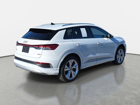 Used 2023 Audi Q4 e-tron Premium Plus w/ Premium Plus image 5
