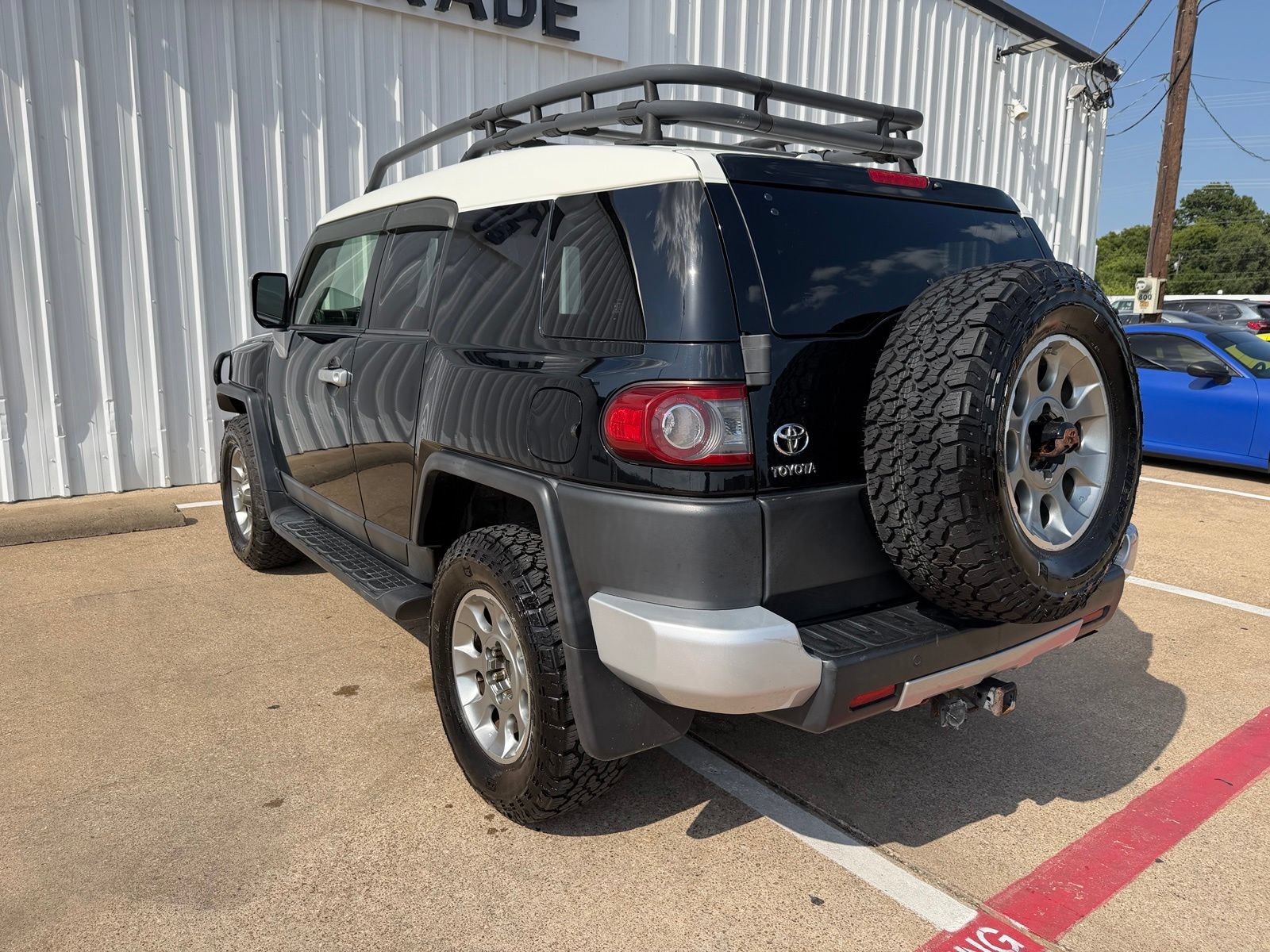 Used 2012 Toyota FJ Cruiser 4WD w/ Upgrade Pkg image 4