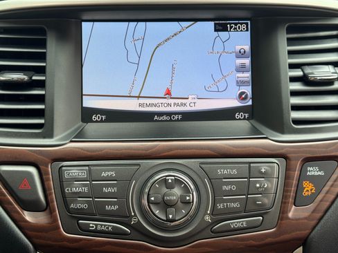 Used 2017 Nissan Pathfinder Platinum AWD/4WD image 26