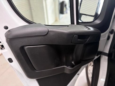 Used 2025 RAM ProMaster 2500 w/ U-Haul Equipment Group FWD image 7