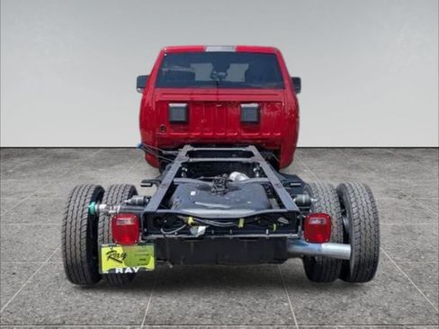 New 2026 RAM 5500 Tradesman AWD/4WD image 7