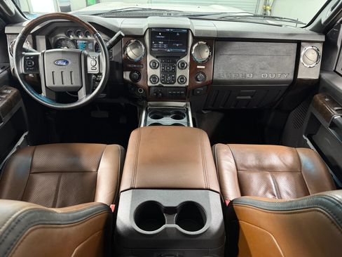 Used 2015 Ford F250 Platinum w/ FX4 Off-Road Package AWD/4WD image 21