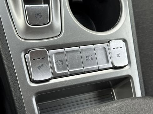 Used 2023 Hyundai Kona SE w/ Cargo Package image 18