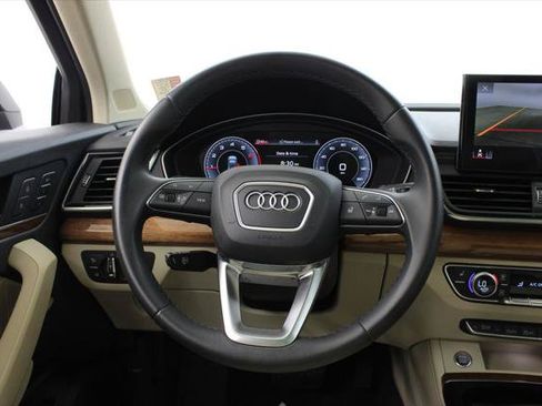 Certified 2022 Audi Q5 2.0T Premium Plus w/ Premium Plus Package AWD/4WD image 24