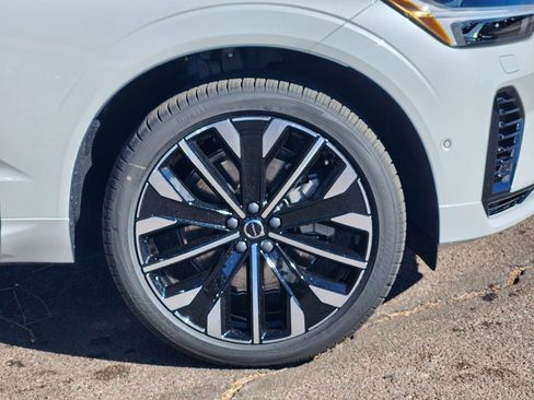 New 2026 Volvo XC60 T8 Ultra w/ Protection Package Premier image 29