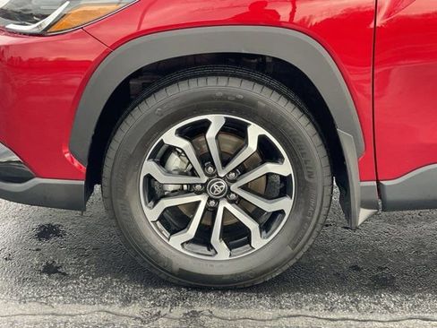 Certified 2025 Toyota Corolla Cross SE w/ Moonroof Package image 7