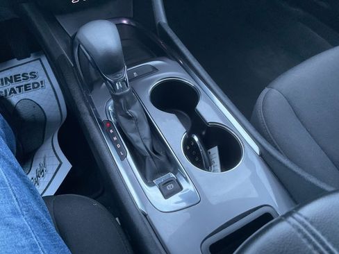 Used 2023 Chevrolet Malibu LT image 8