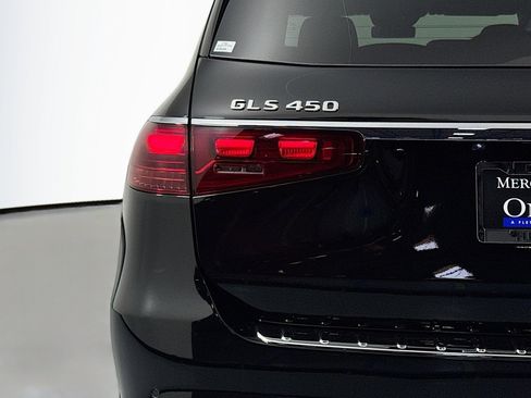 New 2026 Mercedes-Benz GLS 450 4MATIC image 15