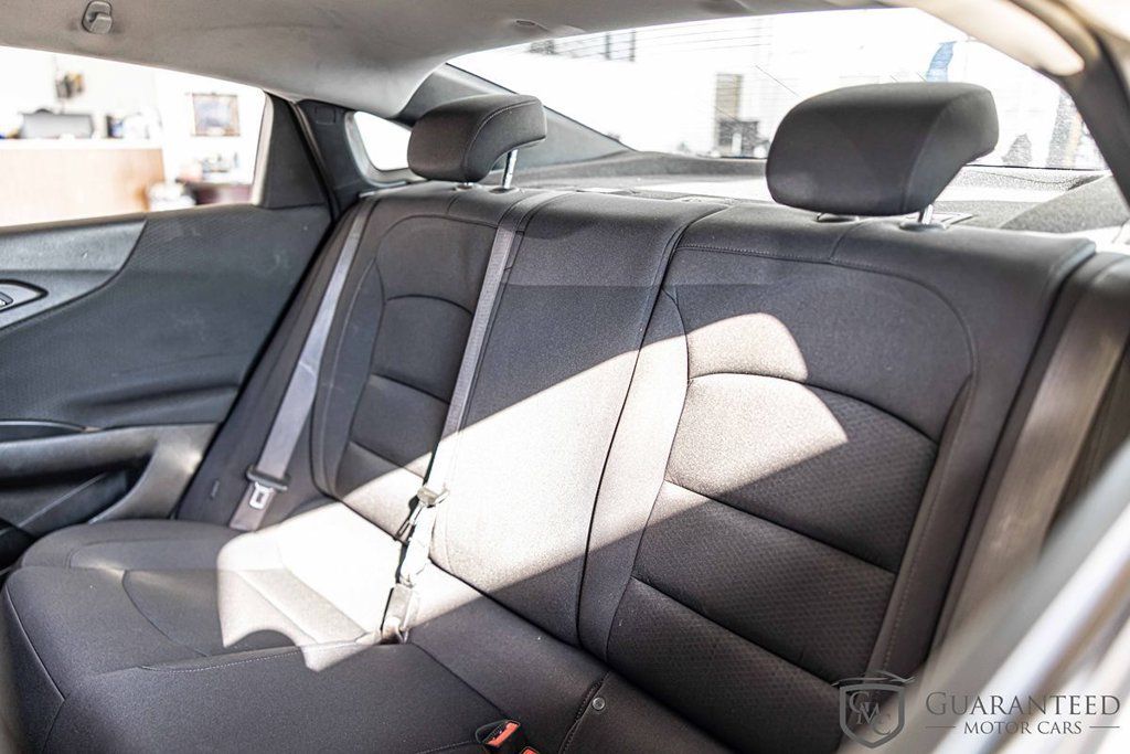 Used 2021 Chevrolet Malibu RS FWD image 31