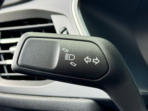 Used 2023 Ford Escape Platinum image 8